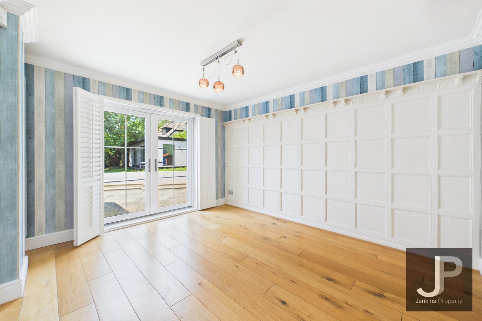 Empty dining room